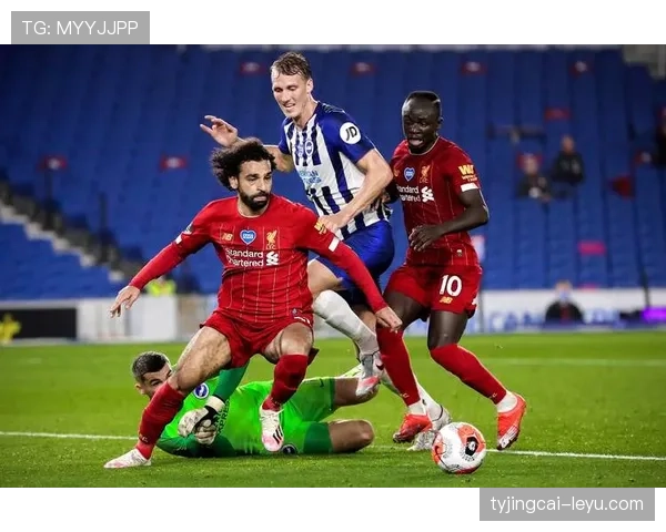 曼联定位球战术革新引热议，攻防转换效率显著提升