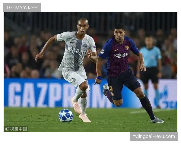 苏亚雷斯:单箭头到自由中锋的战术角色演变分析 苏亚雷斯:单箭头到自由中锋的战术角色演变分析