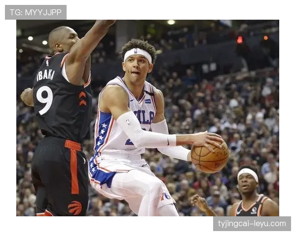 班·西蒙斯突破吸引防守拉开空间 提升76人挡拆效率